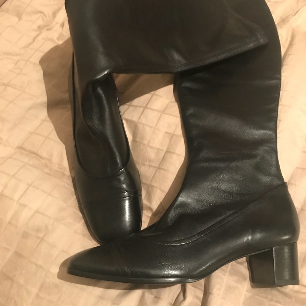 Women’s BCBG knee length boots size 8